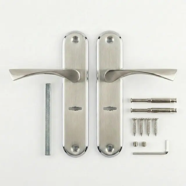 Планка 215 × 43 мм закриває сліди
